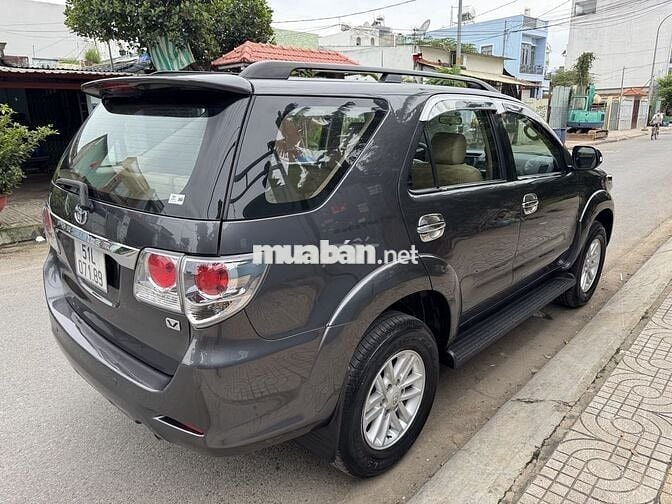 Toyota Fortuner 2014 Xám