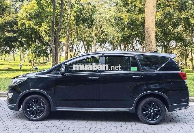 (Xe Hãng) Toyota Innova 2.0 Venturer 2018 36.100km