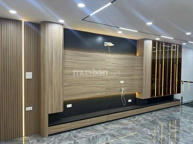 Bán Nhà, Ô TÔ Vào Nhà, Đường Hoàng Mai 50m, 7 tầng, mt 4.2m, 18.9 tỷ