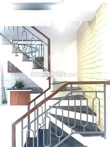 Nhà hẻm 10m ngay sát Hương Lộ 2, 80m2 (4mx20m), cực hiếm, sẵn cho thuê