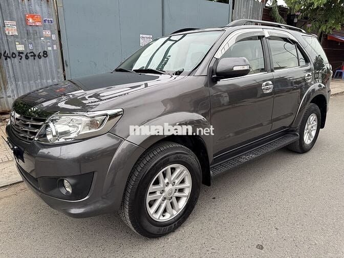 Toyota Fortuner 2014 Xám