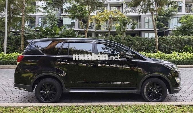 (Xe Hãng) Toyota Innova 2.0 Venturer 2018 36.100km