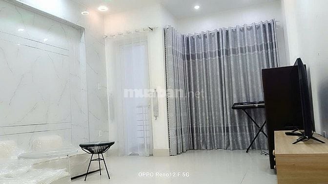 Chủ Đi Nơi Khác Để Lại Nhà Mặt Tiền Quận 2-Đủ Nội Thất-Sổ Riêng-Giá Rẻ