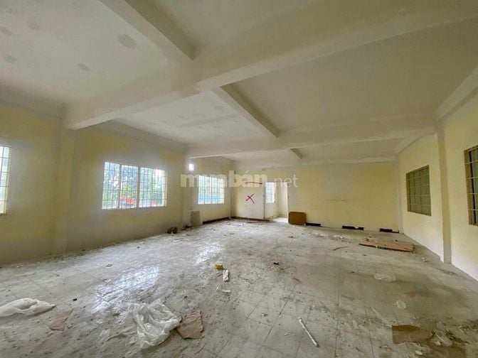 CHO THUÊ TÒA NHÀ 1100m Mặt Tiền 20m Hồng Hà P2 Tân Bình