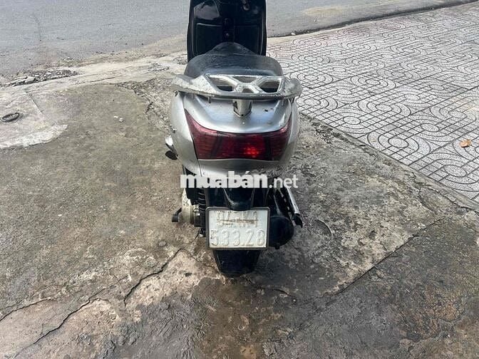 Honda Lead màu Bạc