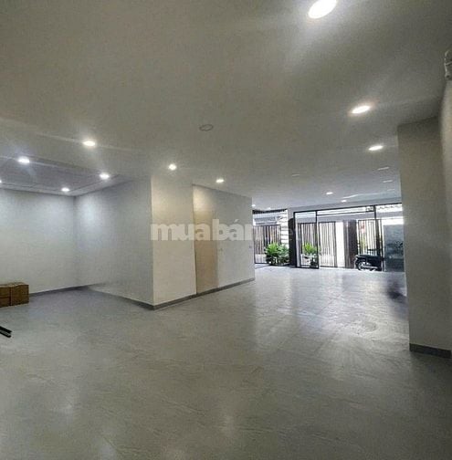 Cho thuê tòa nhà 413B Lê Văn Sỹ, Phường 12, Quận 3. 