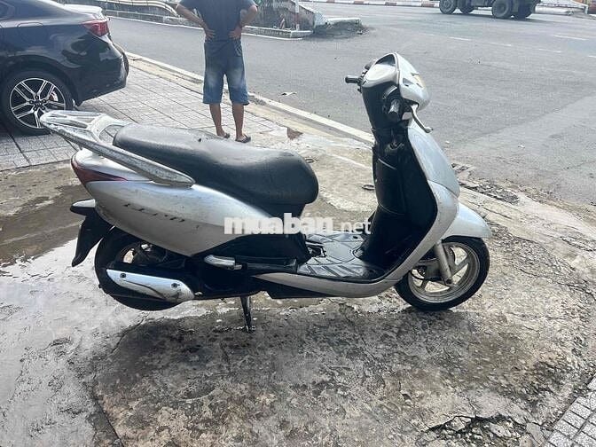 Honda Lead màu Bạc