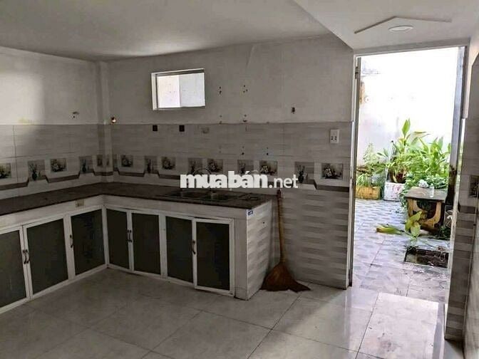 Chín Chủ. 2 Căn Nhà Mặt Tiền . 4x25 lửng 2pn 1wc