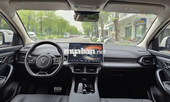 Vinfast VF8 Eco 2022 Trắng Mới 99%