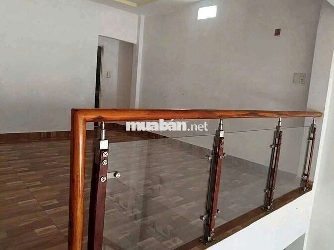 Chín Chủ. 2 Căn Nhà Mặt Tiền . 4x25 lửng 2pn 1wc