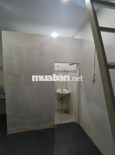 thuê phòng như hình tại Bách Hóa Xanh Gò Đen