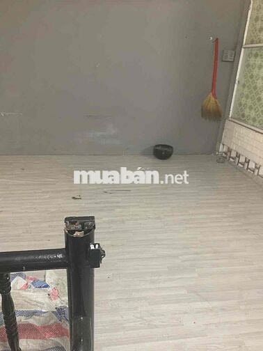 cho thuê nhà mặt tiền kinh doanh đang sơn sửa mới, bớt lộc