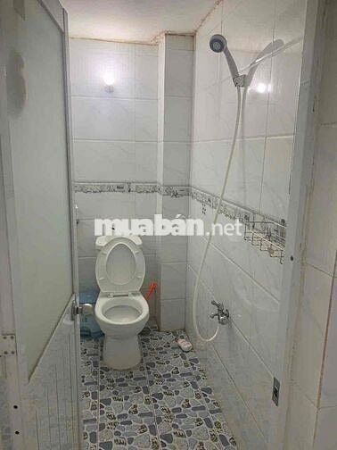 cho thuê nhà mặt tiền kinh doanh đang sơn sửa mới, bớt lộc