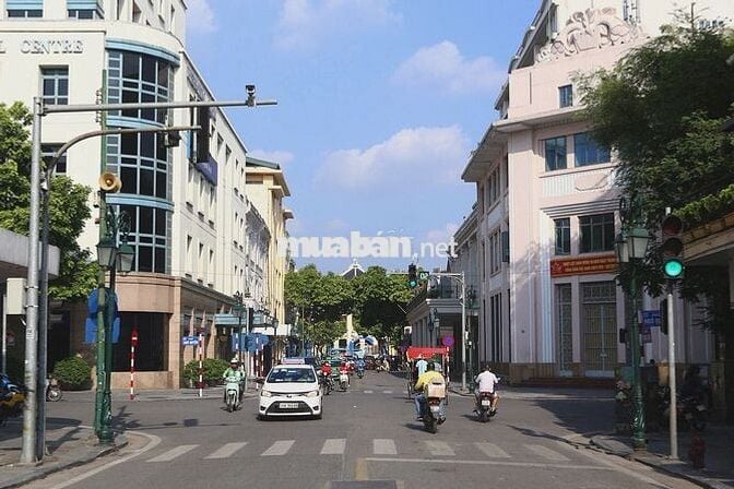 CHO THUÊ CĂN HỘ PHỐ TRÀNG TIỀN, HÀ NỘI