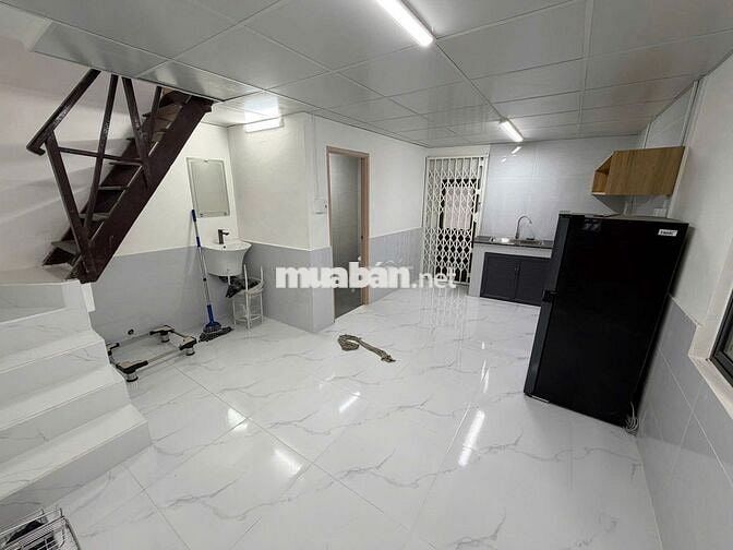 Cho thuê nhà lầu trục chính hẻm 10 đề thám gần đại lộ hòa bình 8 triệu