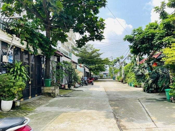 Nhà KDC HXH 8m khu VIP Thạnh Lộc 37 - Giá Tốt 