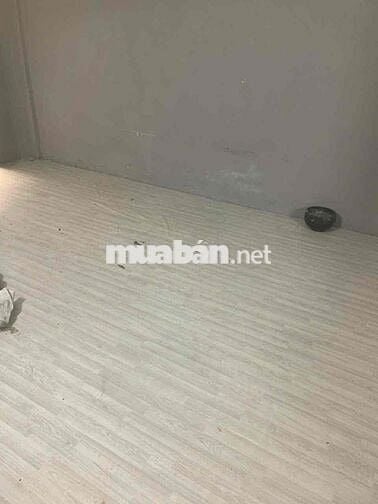 cho thuê nhà mặt tiền kinh doanh đang sơn sửa mới, bớt lộc