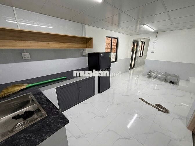 Cho thuê nhà lầu trục chính hẻm 10 đề thám gần đại lộ hòa bình 8 triệu