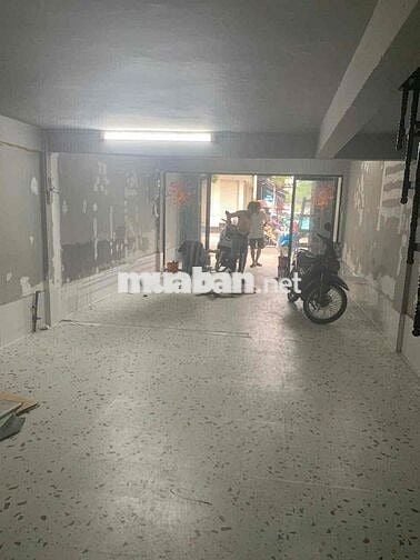 cho thuê nhà mặt tiền kinh doanh đang sơn sửa mới, bớt lộc