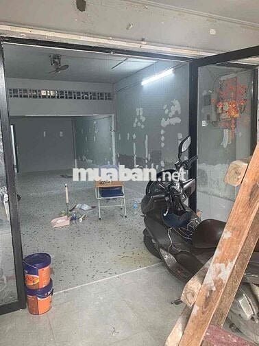 cho thuê nhà mặt tiền kinh doanh đang sơn sửa mới, bớt lộc