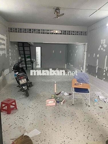 cho thuê nhà mặt tiền kinh doanh đang sơn sửa mới, bớt lộc