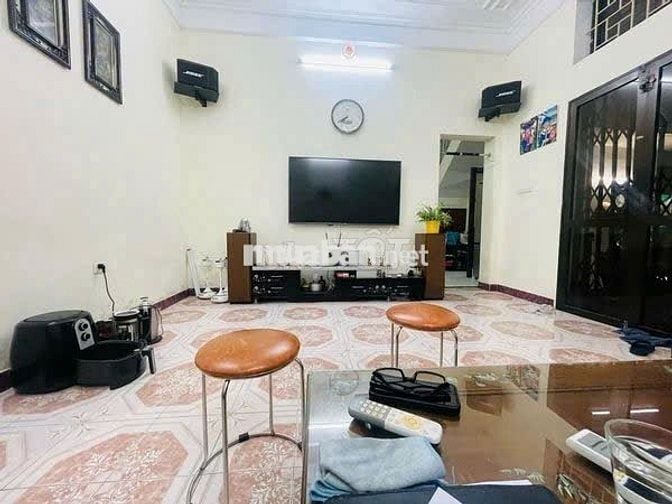 Phân Lô Tôn Đức Thắng 31m2, Nhà 5 T, Nở Hậu Gần Phố,Gần Hồ Văn Chương