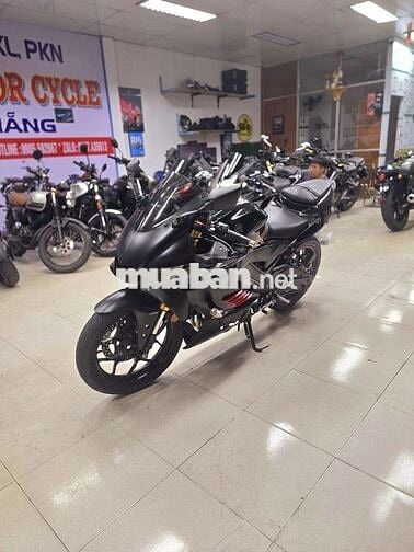 Yamaha R3 2022 ABS màu Đen