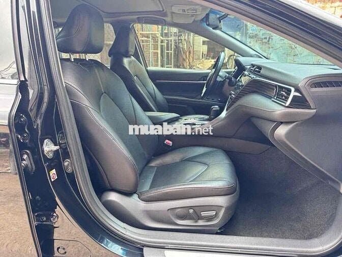 Toyota Camry 2020 2.5Q - 60000 km