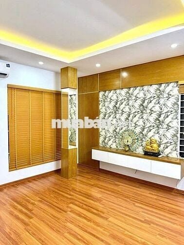 Bán nhà Pháo Đài Láng, lô góc, mt 4.2m, 5t, nhiều ánh sáng,giá 8.6 tỷ