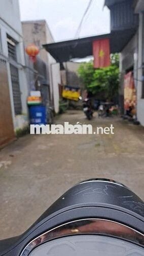 Bán nhà cấp 4,ngang 6m. Hẻm ô tô