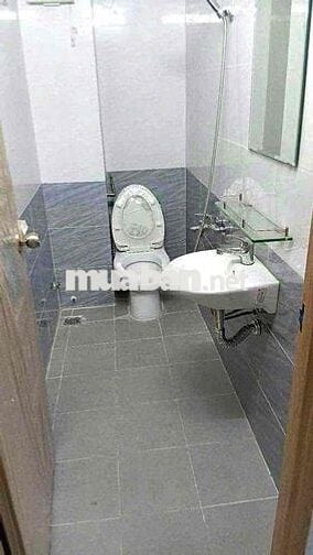 NHÀ THUÊ Nguyên căn trung tâm quận 11, Đường Bình Thới