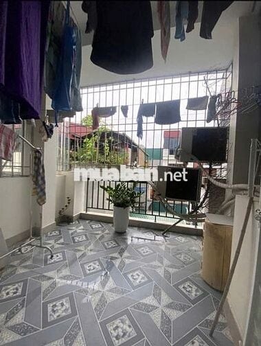 Bán nhà Láng Thượng 5T,lô góc 2 thoáng,4.2m mặt tiền,ngõ thông như phố