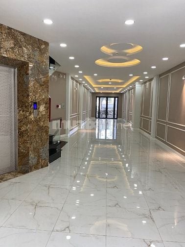 Cho thuê nhà mặt tiền Ngô Gia Tự, Q.10, 4x22m, NH 6m, 5 lầu, thang máy