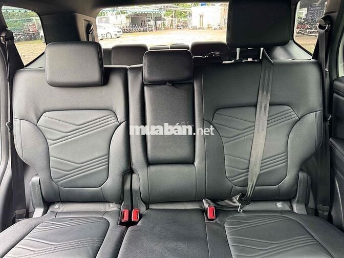 Ford Everest 2024 Titanium 1 Cầu 26.000 km