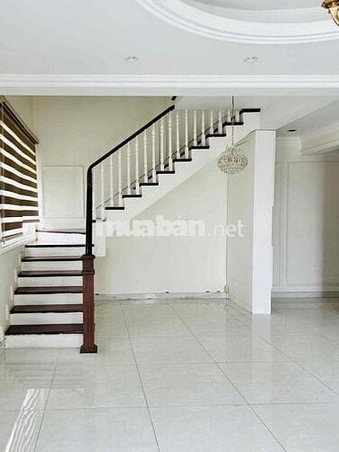 BÁN PENTHOUSE GIÁ TỐT PHÚ MỸ HƯNG- 244M2 - SÂN VƯỜN RỘNG - GIÁ 20 TỶ