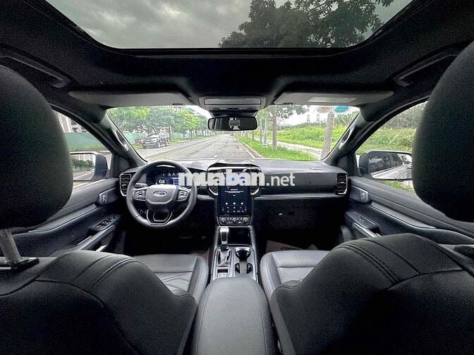 Siêu Lướt Ford Everest 2024 Titanium 2.0L 4x2 AT