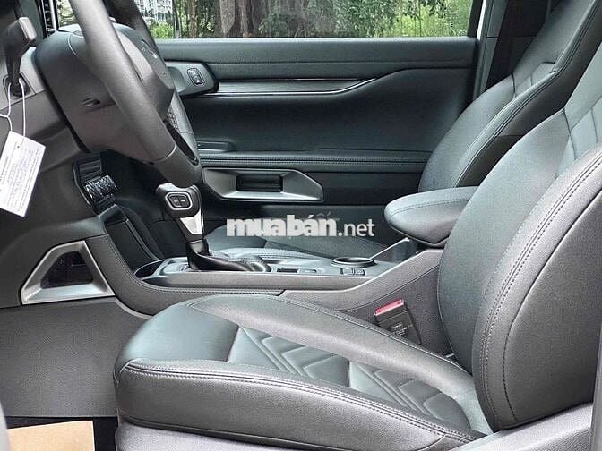 Siêu Lướt Ford Everest 2024 Titanium 2.0L 4x2 AT