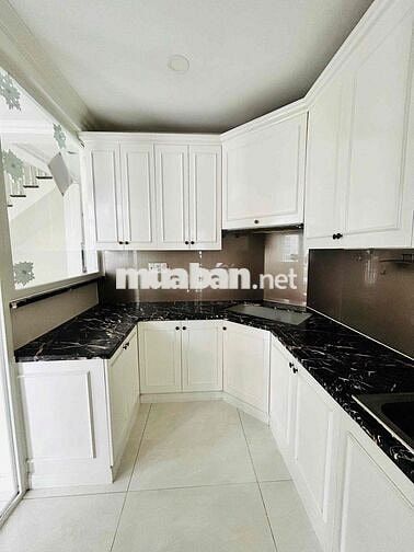 BÁN PENTHOUSE GIÁ TỐT PHÚ MỸ HƯNG- 244M2 - SÂN VƯỜN RỘNG - GIÁ 20 TỶ