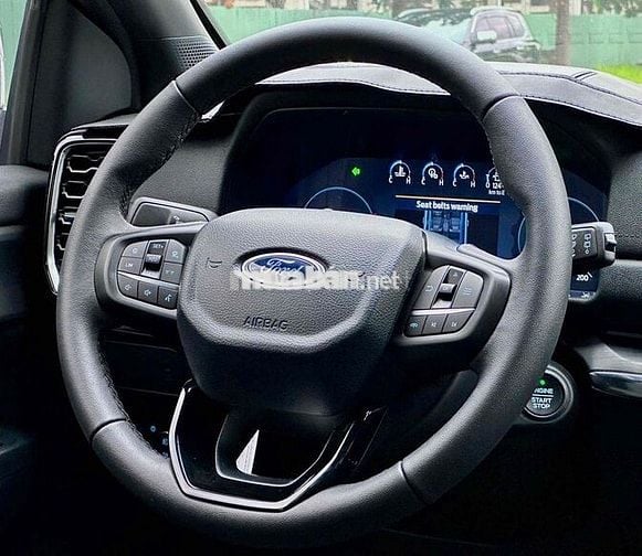 Siêu Lướt Ford Everest 2024 Titanium 2.0L 4x2 AT