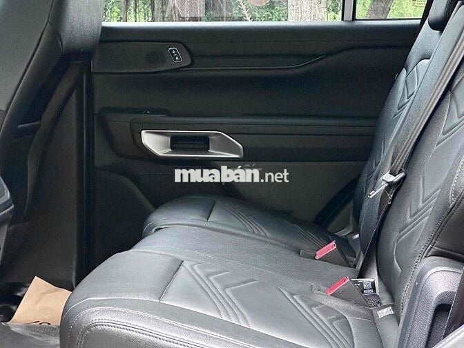 Siêu Lướt Ford Everest 2024 Titanium 2.0L 4x2 AT
