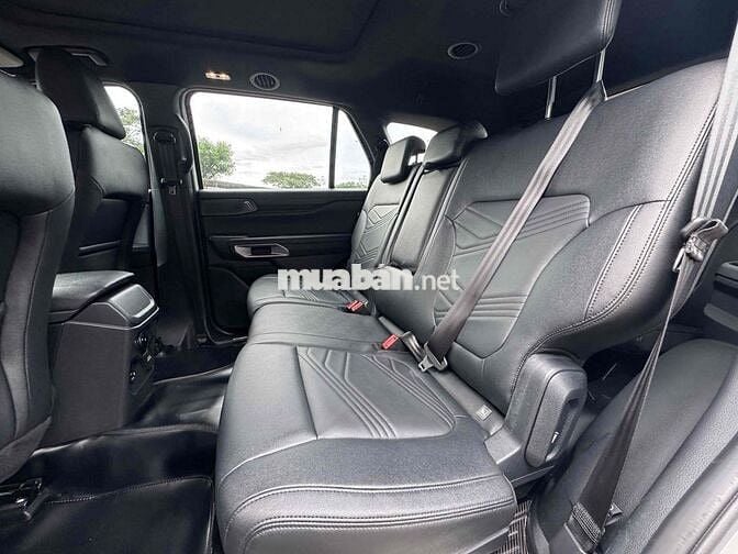 Ford Everest 2024 Titanium 1 Cầu 26.000 km