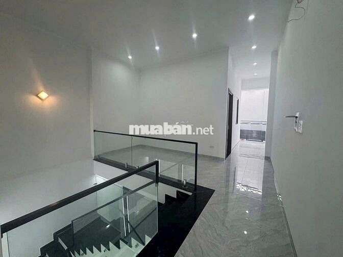 Định Cư. Cần Bán Gấp Căn Nhà Lầu Full Nội Thất Ngay Cổng Chào Bửu Long