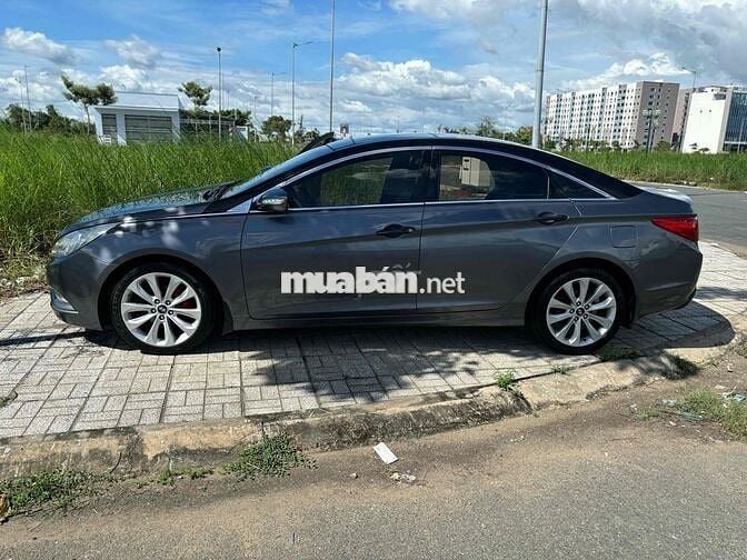 Hyundai Sonata 2010 Sedan hạng D nhập Hàn