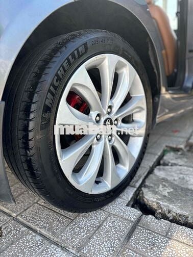 Hyundai Sonata 2010 Sedan hạng D nhập Hàn