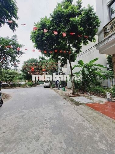 Bán đất vị trí vip La Khê – 50m² – 2 mặt tiền – Vỉa hè – Ô tô tránh