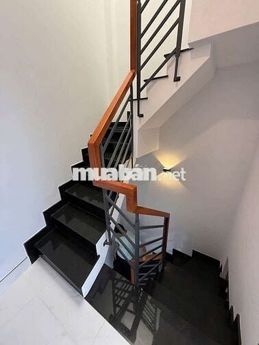 Bán nhà mới full nội thất Trần Hưng Đạo P7 Q5