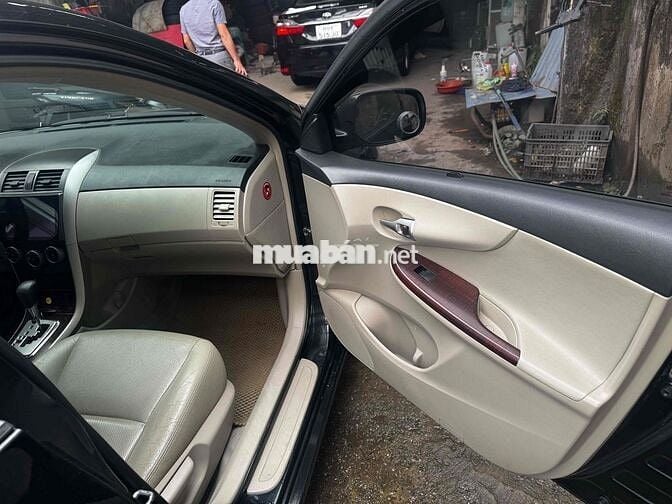 Toyota Corolla Altis 2012 1.8G AT - 150000 km