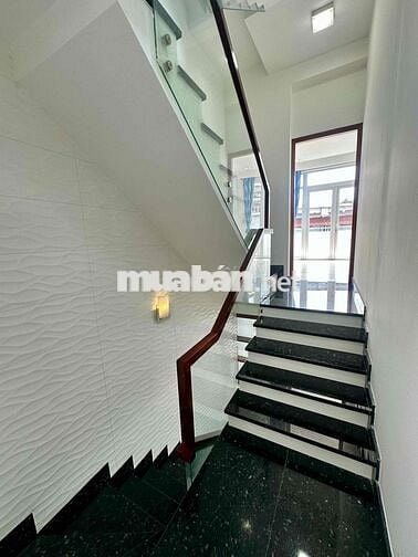 167,4M2 Ô TÔ ĐỔ CỬA - CÁCH 30M MẶT TIỀN - NGÃ 4 TRẦN HƯNG ĐẠO QUẬN 5 .