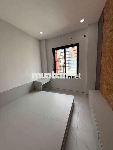 Bán nhà mới full nội thất Trần Hưng Đạo P7 Q5