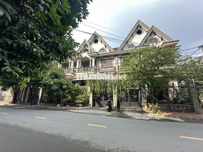 Biệt thự căn góc 2 mặt tiền hẻm 16m Nguyễn Oanh